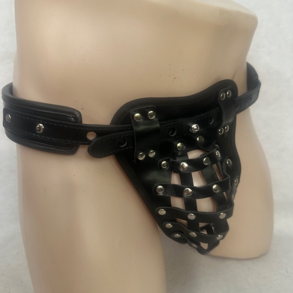 Leathermasters Lattice Crotch Vegan Leather Pouch Thong 26-42" waist - Picture 3 of 3